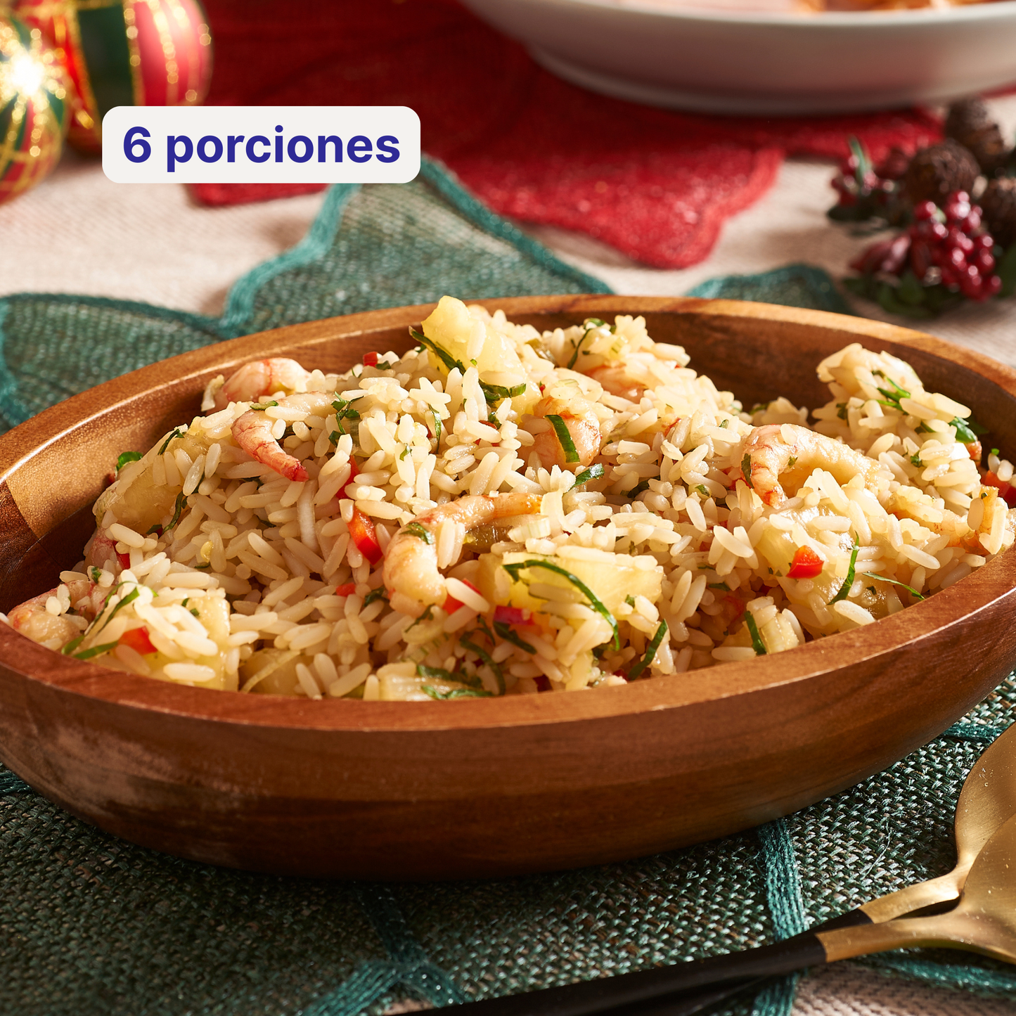 Arroz con camarón y piñas