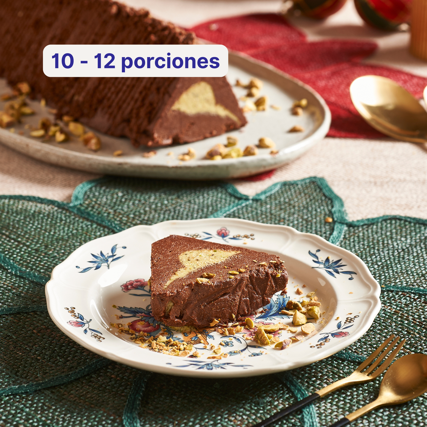 Bomba de Chocolate Dubai (Triángulo de mousse de chocolate rellena de crema de pistacho)